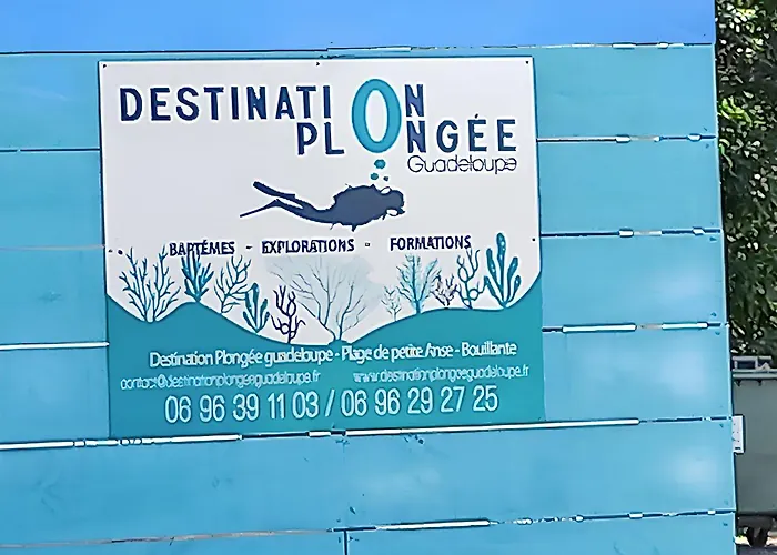 Bungalow Charmant A Bouillante Avec Terrasse Privee