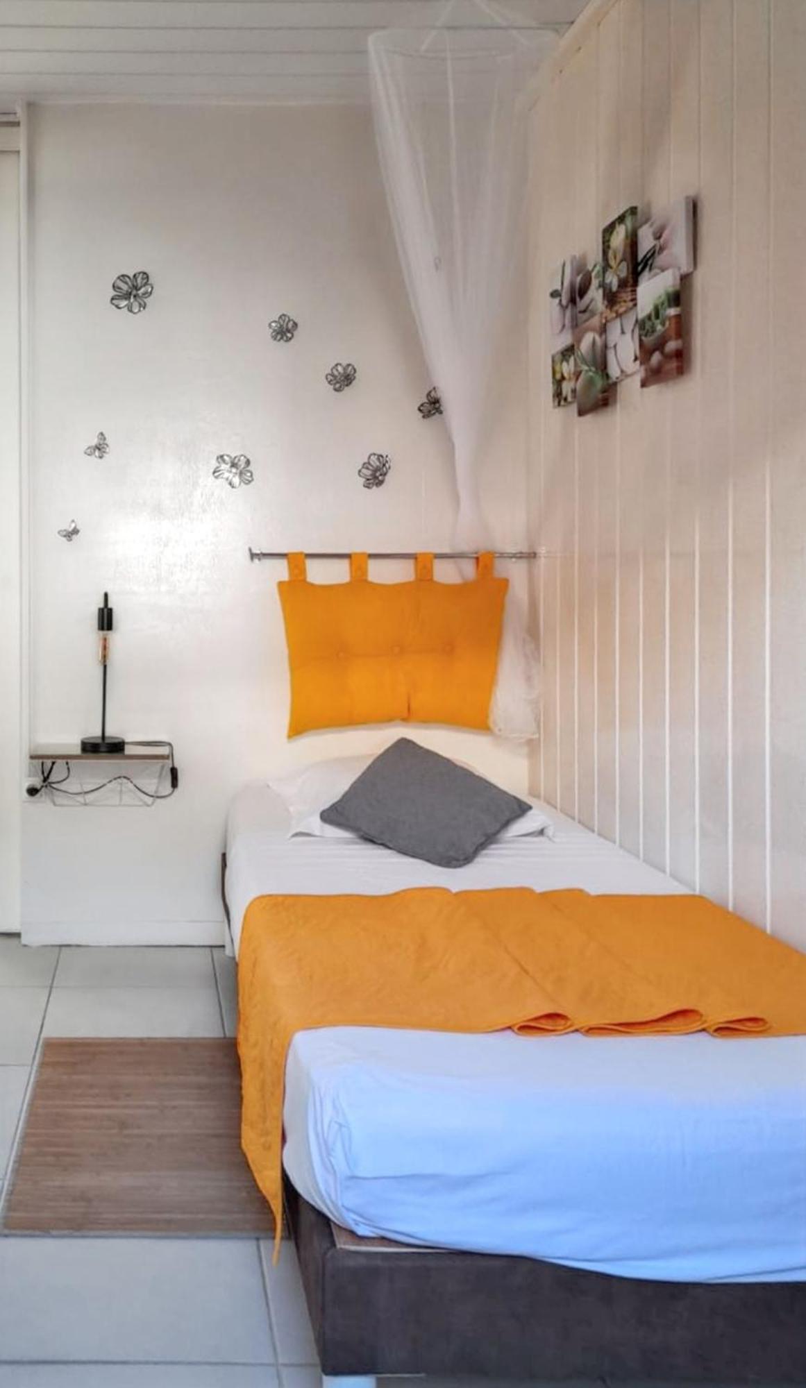 Vakantiehuis A Bouillante Avec Terrasse Privee *